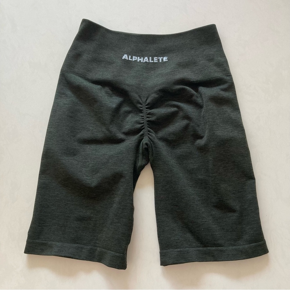 Alphalete Amplify Biker Shorts - Evergreen